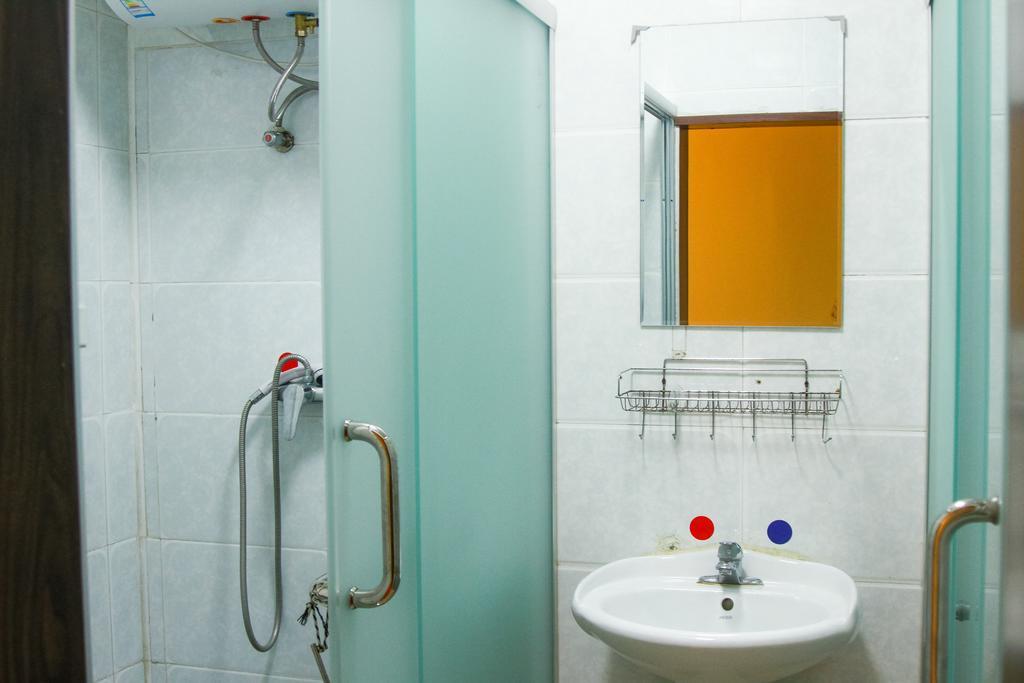 Leo Tian An Men Hostel Beijing Exterior photo