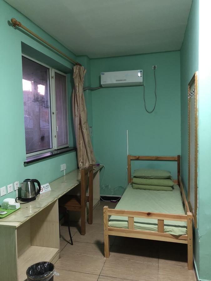 Leo Tian An Men Hostel Beijing Exterior photo